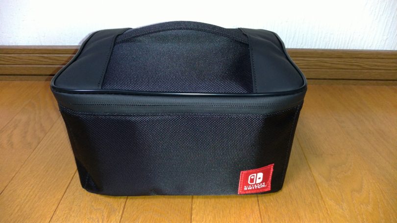 Switch一式が全て収まるまるごと収納バッグが便利!持ち運びもラクラク – カエルフェスティバル Nintendo Switch 専用収納バッグ 訳あり品